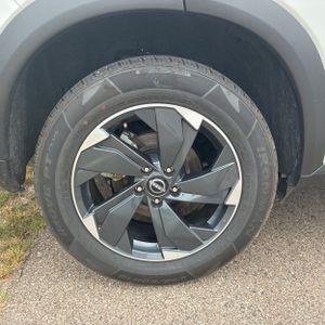2025 Nissan ROGUE SV 缩略图 19