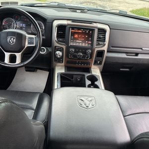 صورة مصغرة 30 لـ 2015 RAM 1500 LARAMIE