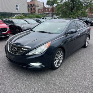 2011 Hyundai SONATA SE 照片 1