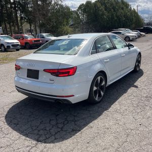 AUDI A4 2.0T PREMIUM - 8