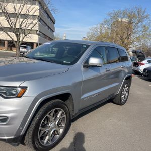 JEEP GRAND CHEROKEE STERLING EDITION - 2
