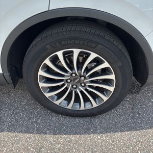 صورة مصغرة 18 لـ 2022 Lincoln AVIATOR STANDARD