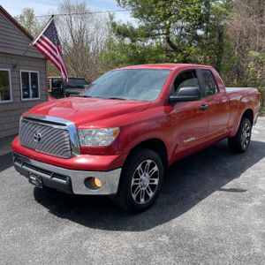 TOYOTA TUNDRA - 1