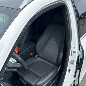 2026 Mercedes-BENZ GLB — миниатюра 32