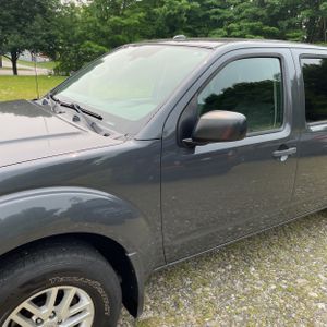 2015 Nissan FRONTIER SV — фото 2