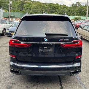 صورة 7 لـ 2021 BMW X7 M50I