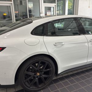PORSCHE PANAMERA 4 - 8