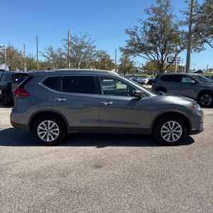 NISSAN ROGUE SV - 10