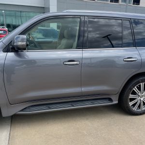 LEXUS LX 570 BASE - 3