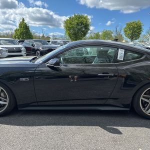 FORD MUSTANG GT PREMIUM - 4