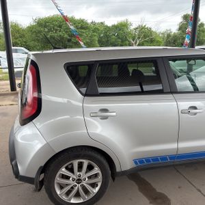 KIA SOUL + - 9