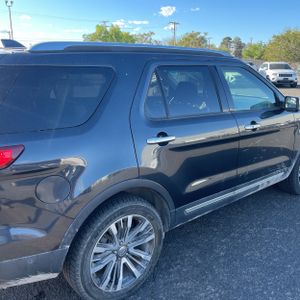 FORD EXPLORER PLATINUM - 9