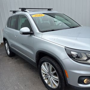 VOLKSWAGEN TIGUAN 2.0T SE 4MOTION - 9