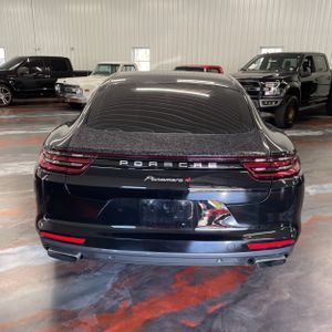 PORSCHE PANAMERA 4 - 7