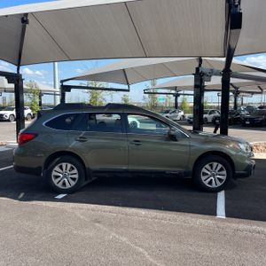 صورة 10 لـ 2016 Subaru OUTBACK 2.5I PREMIUM