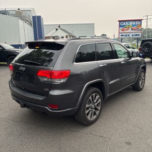 2017 JEEP GRAND CHEROKEE OVERLAND — фото 8