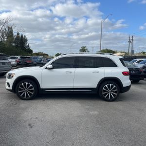 MERCEDES-BENZ GLB - 3