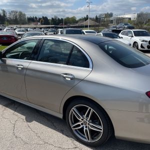 MERCEDES-BENZ E-CLASS - 6