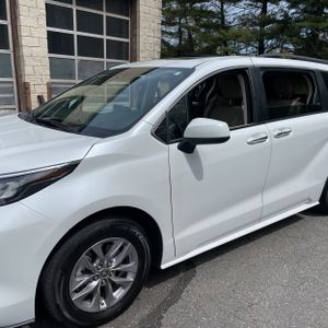 TOYOTA SIENNA - 2