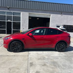 TESLA MODEL Y LONG RANGE - 3