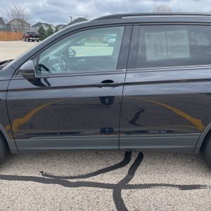 VOLKSWAGEN TIGUAN S 4MOTION - 4