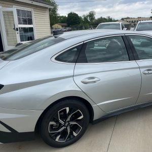 HYUNDAI SONATA SEL - 9