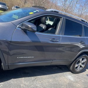 JEEP CHEROKEE LIMITED - 4