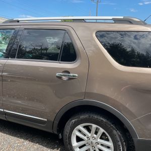 FORD EXPLORER XLT - 6