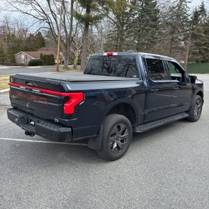 FORD F-150 LIGHTNING LARIAT - 8