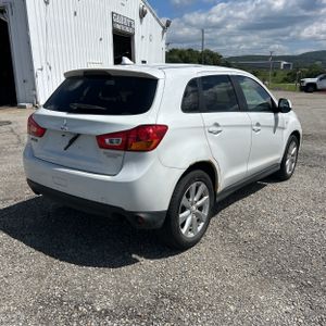 صورة 8 لـ 2014 Mitsubishi OUTLANDER SPORT ES