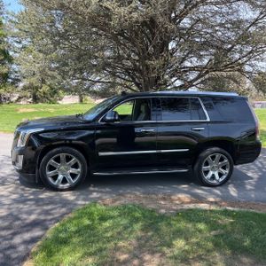 CADILLAC ESCALADE LUXURY - 3