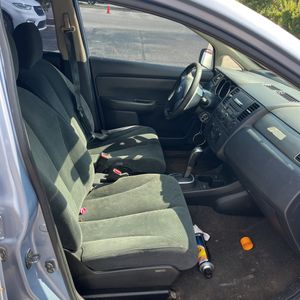 2011 Nissan VERSA 1.8S thumbnail 32