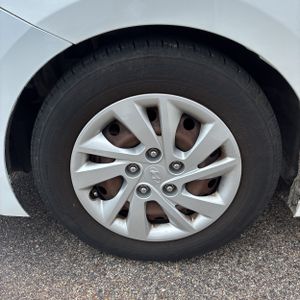 2019 Hyundai ELANTRA SE thumbnail 17
