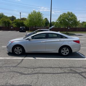 HYUNDAI SONATA GLS - 3