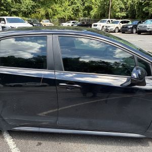 2024 Toyota COROLLA LE thumbnail 11