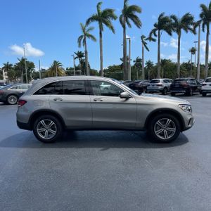 MERCEDES-BENZ GLC - 10