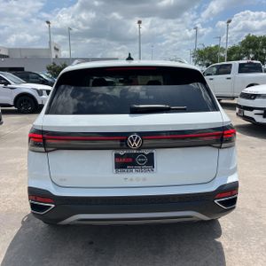 VOLKSWAGEN TAOS SE - 7