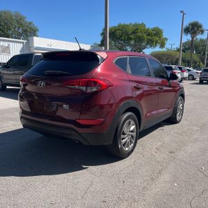 HYUNDAI TUCSON SE - 8