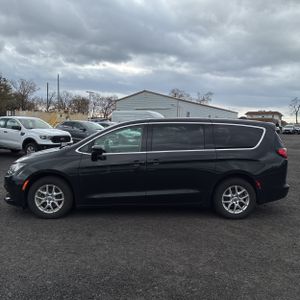 CHRYSLER VOYAGER LX - 3