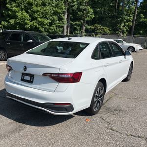 صورة 8 لـ 2022 Volkswagen JETTA S