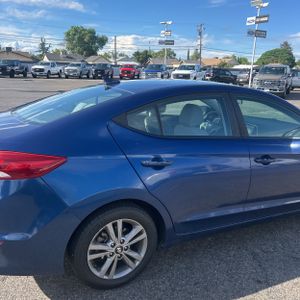 HYUNDAI ELANTRA SEL - 9