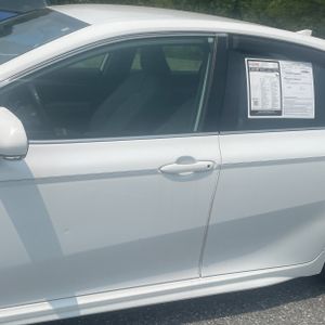 2022 Toyota CAMRY HYBRID SE 照片 4