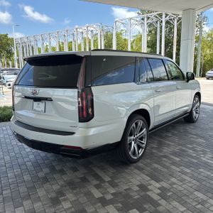 صورة 8 لـ 2025 Cadillac ESCALADE ESV SPORT PLATINUM