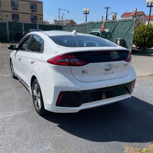 HYUNDAI IONIQ PLUG-IN HYBRID BASE - 5