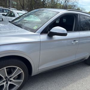 AUDI Q5 PREMIUM PLUS - 2