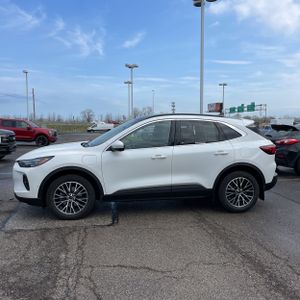 FORD ESCAPE PHEV - 2