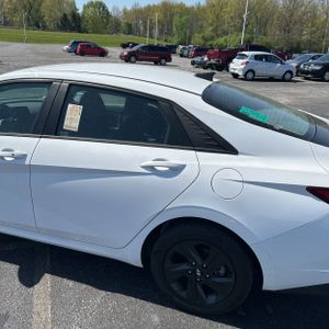 HYUNDAI ELANTRA SEL - 6