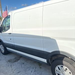 FORD E-TRANSIT - 4