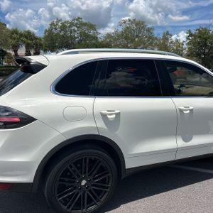 PORSCHE CAYENNE BASE - 9