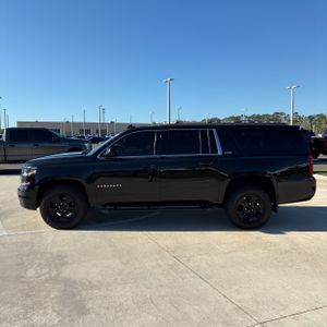 CHEVROLET SUBURBAN LT - 3